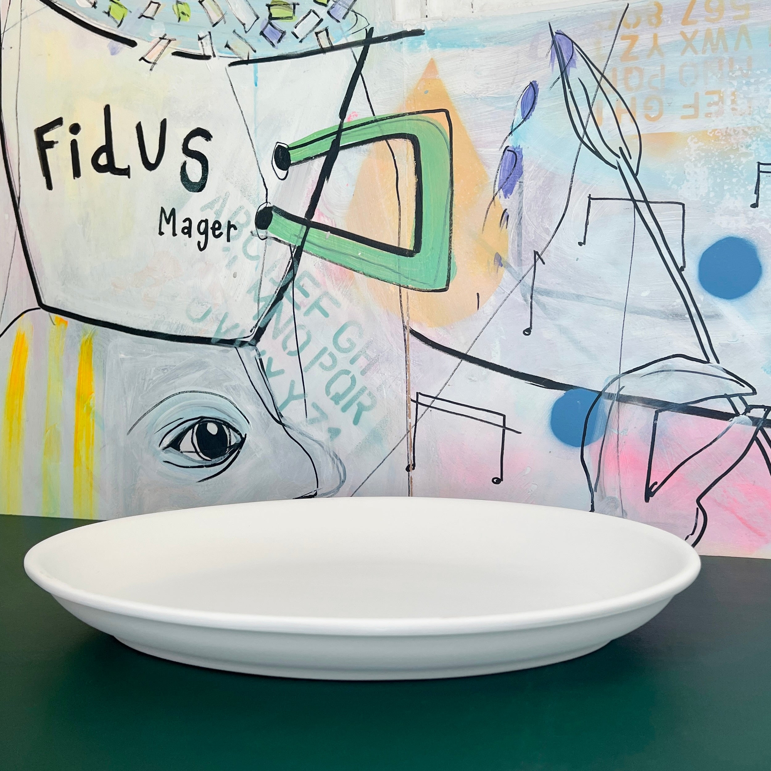 Stort ovalt fad i hvid keramik fra Art by Me