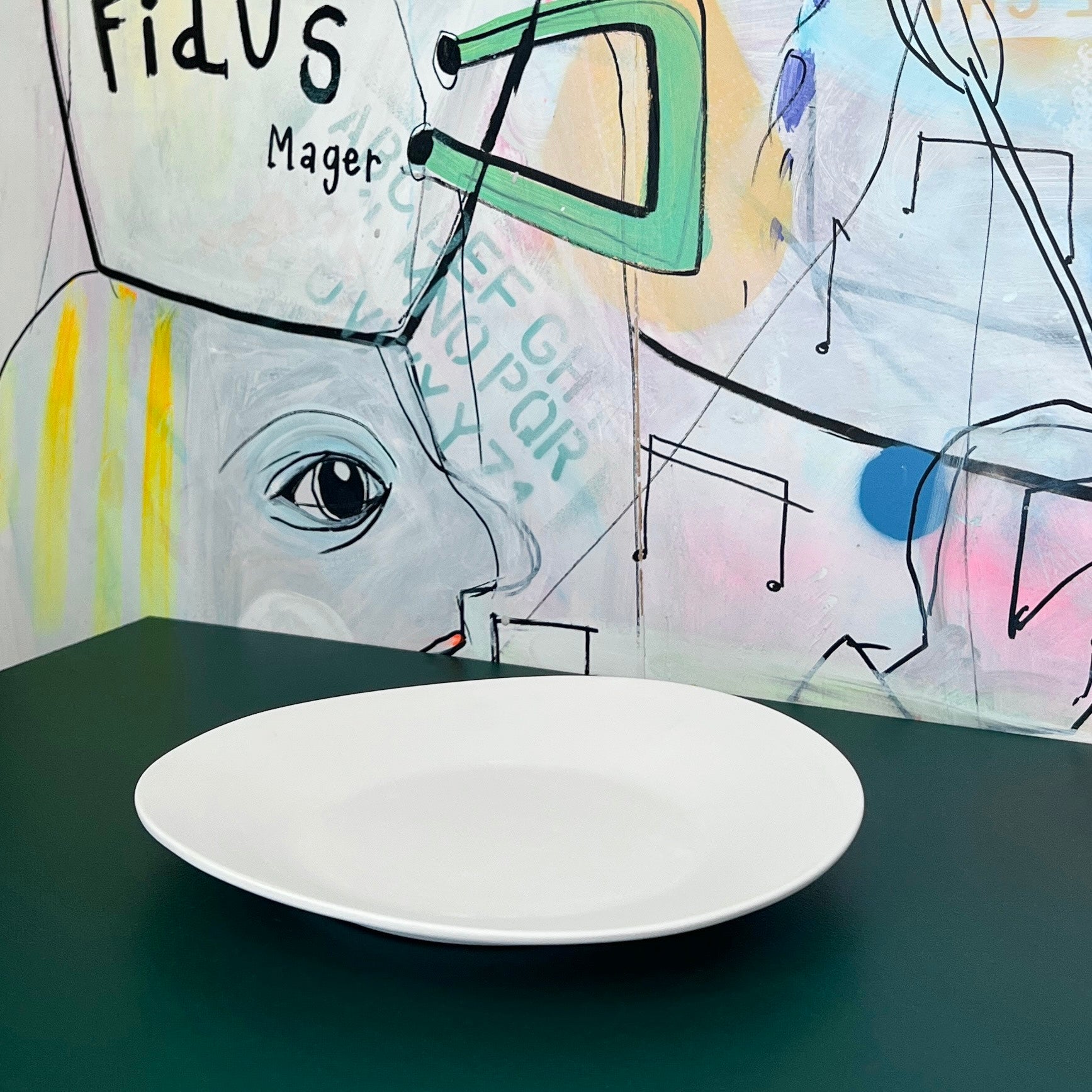 Pippi middags tallerken i hvid keramik hos Art by Me