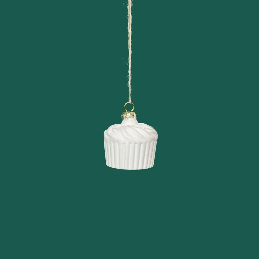 Cupcake ophæng - julepynt i hvid keramik