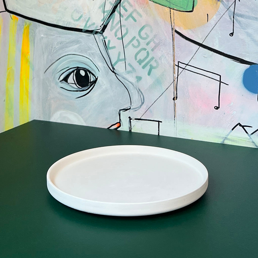 Moma frokosttallerken i hvid keramik