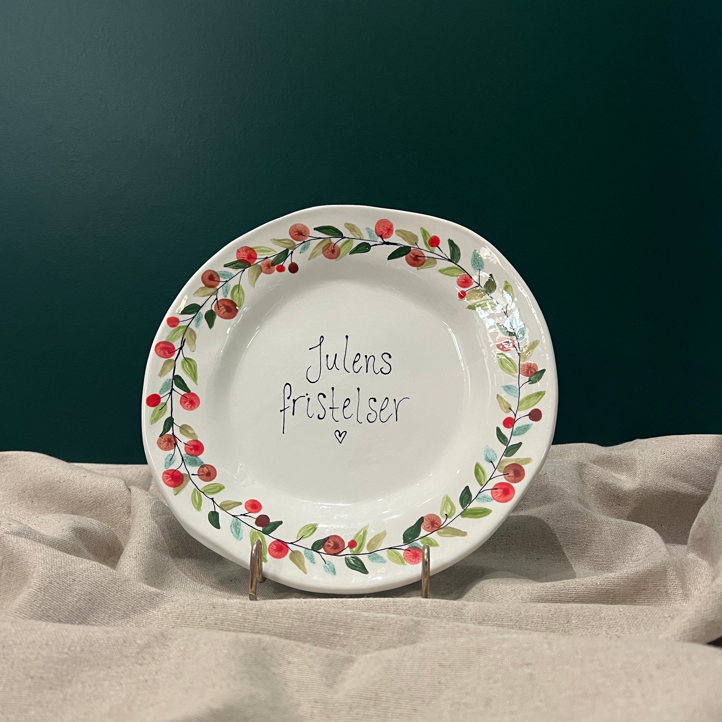 Årets mandelgave, køb din mandelgave hos Art by Me, her er gaven personlig, unik og en sjov aktivitet for familie i julen.