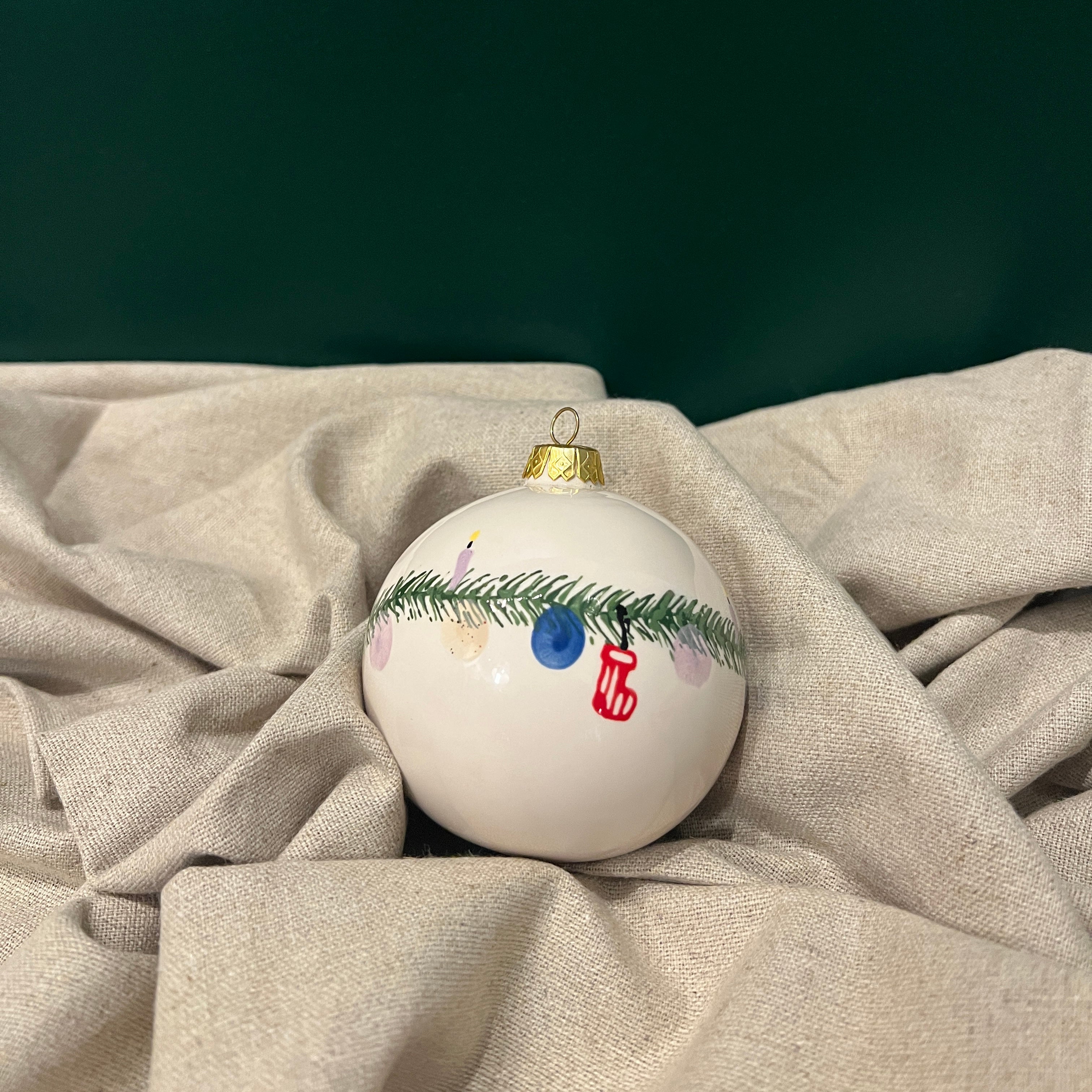 Årets mandelgave, køb din mandelgave hos Art by Me, her er gaven personlig, unik og en sjov aktivitet for familie i julen.