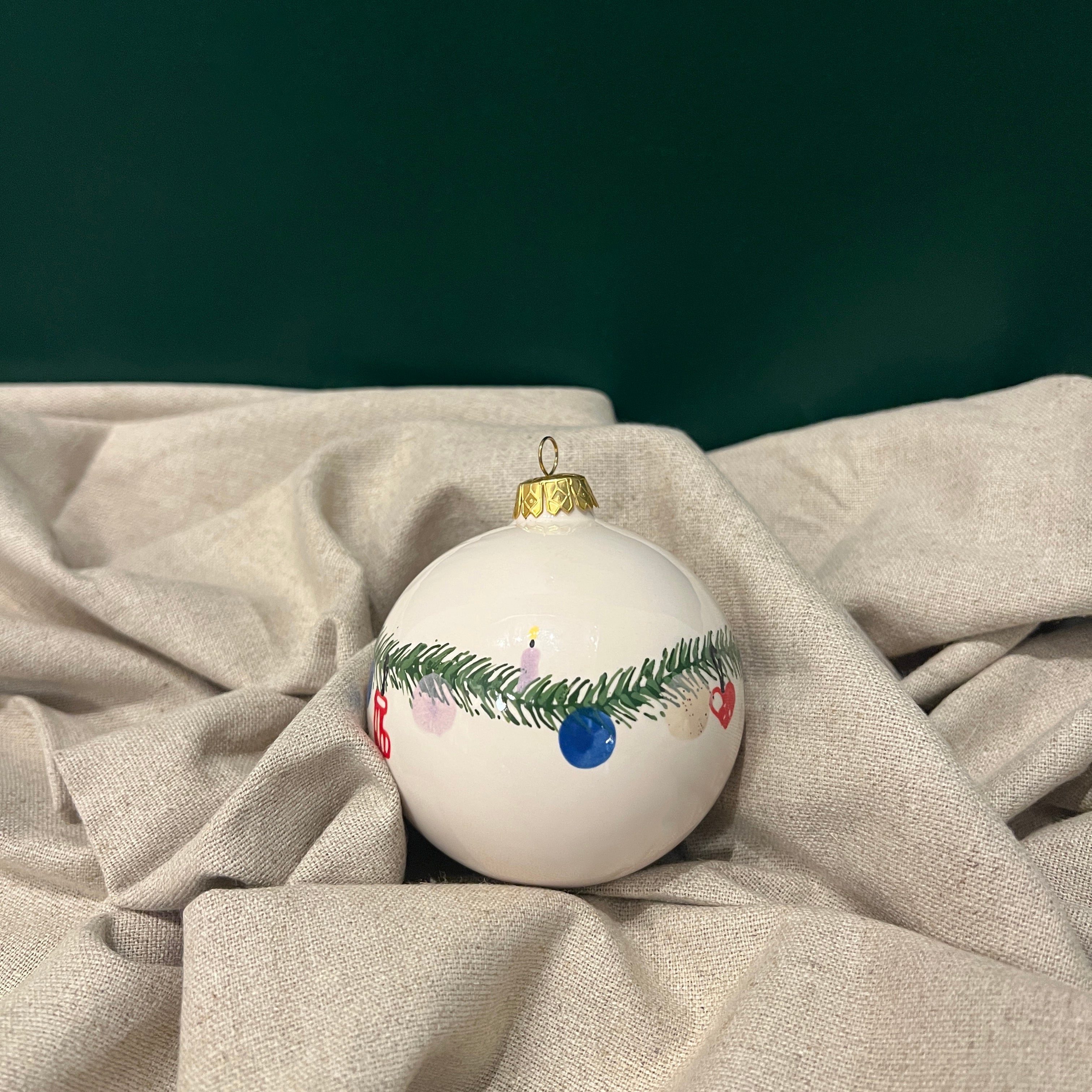 Årets mandelgave, køb din mandelgave hos Art by Me, her er gaven personlig, unik og en sjov aktivitet for familie i julen.